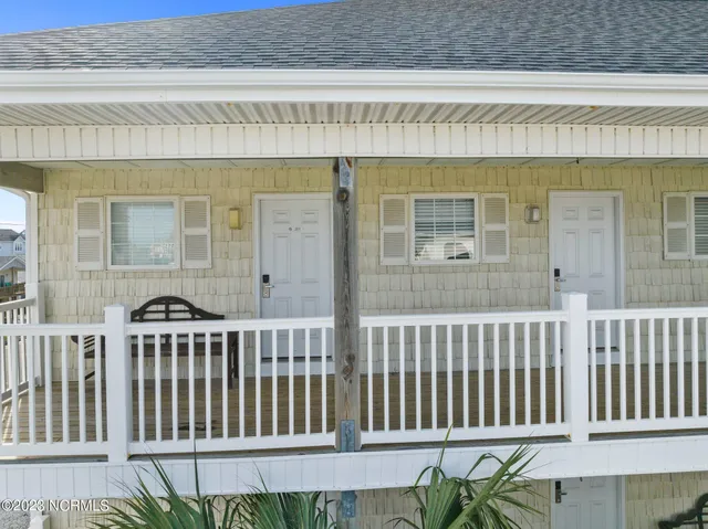$1,500 | 1501 North New River Drive, Unit 201, Surf City, NC 28445