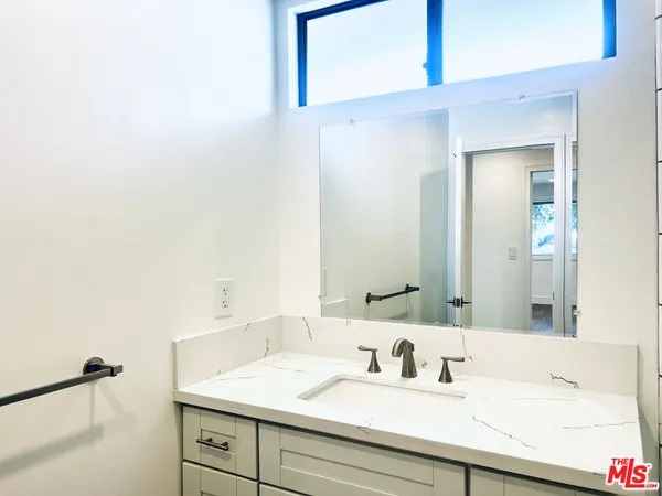 $2,695 | 532 El Dorado Street, Unit 2, Pasadena, CA 91101