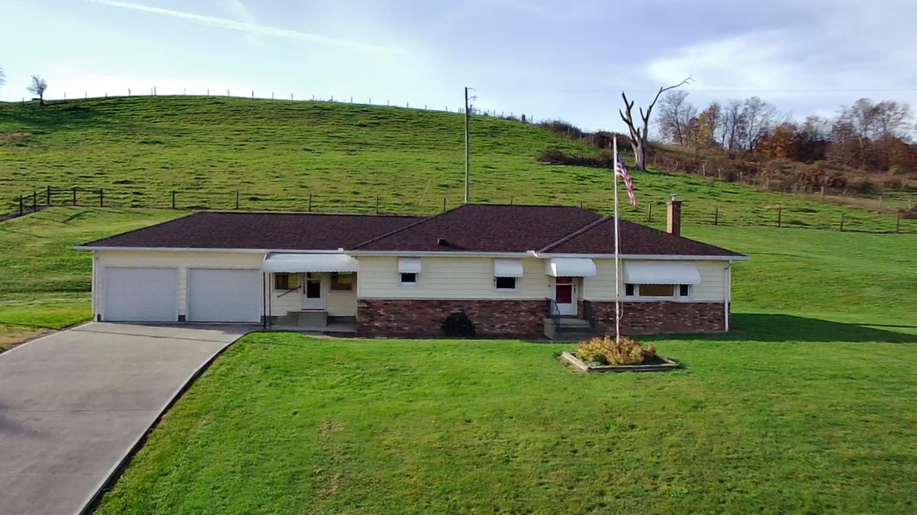 9045 Webb Summit Road Southeast Bremen, OH 43107 - Photo 5 of 55 4BD51D76-F11E-4646-A4B2-5DCAFDD1E442