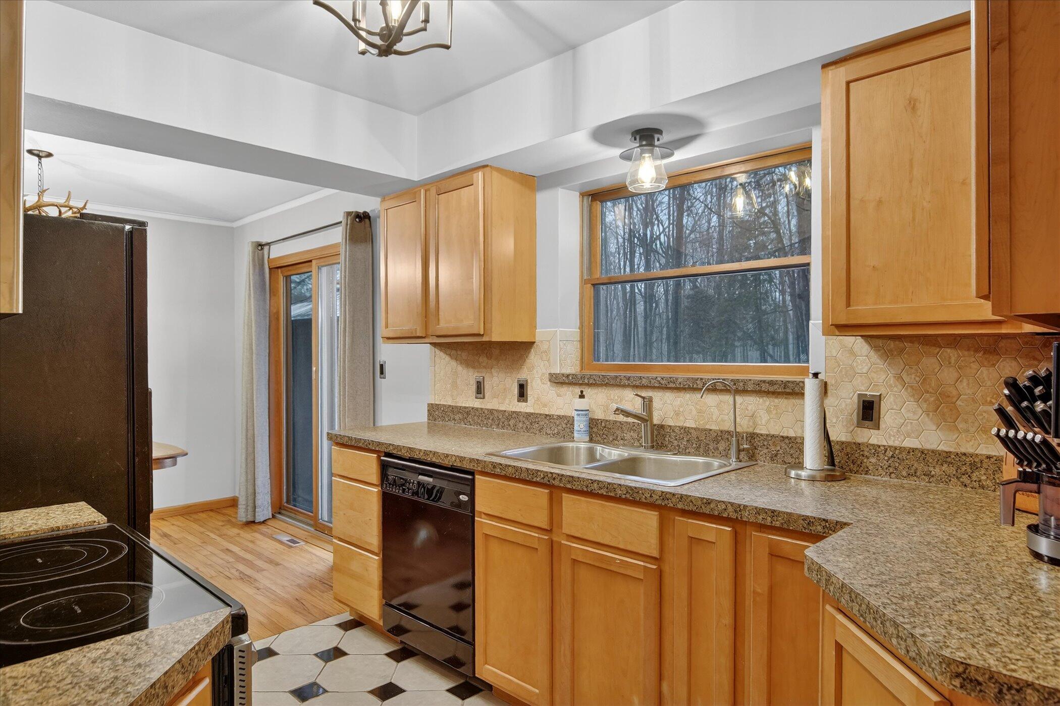 9765 McClements Road Brighton, MI 48114 - Photo 13 of 29 18-9765 McClements Rd Brighton, MI 4811