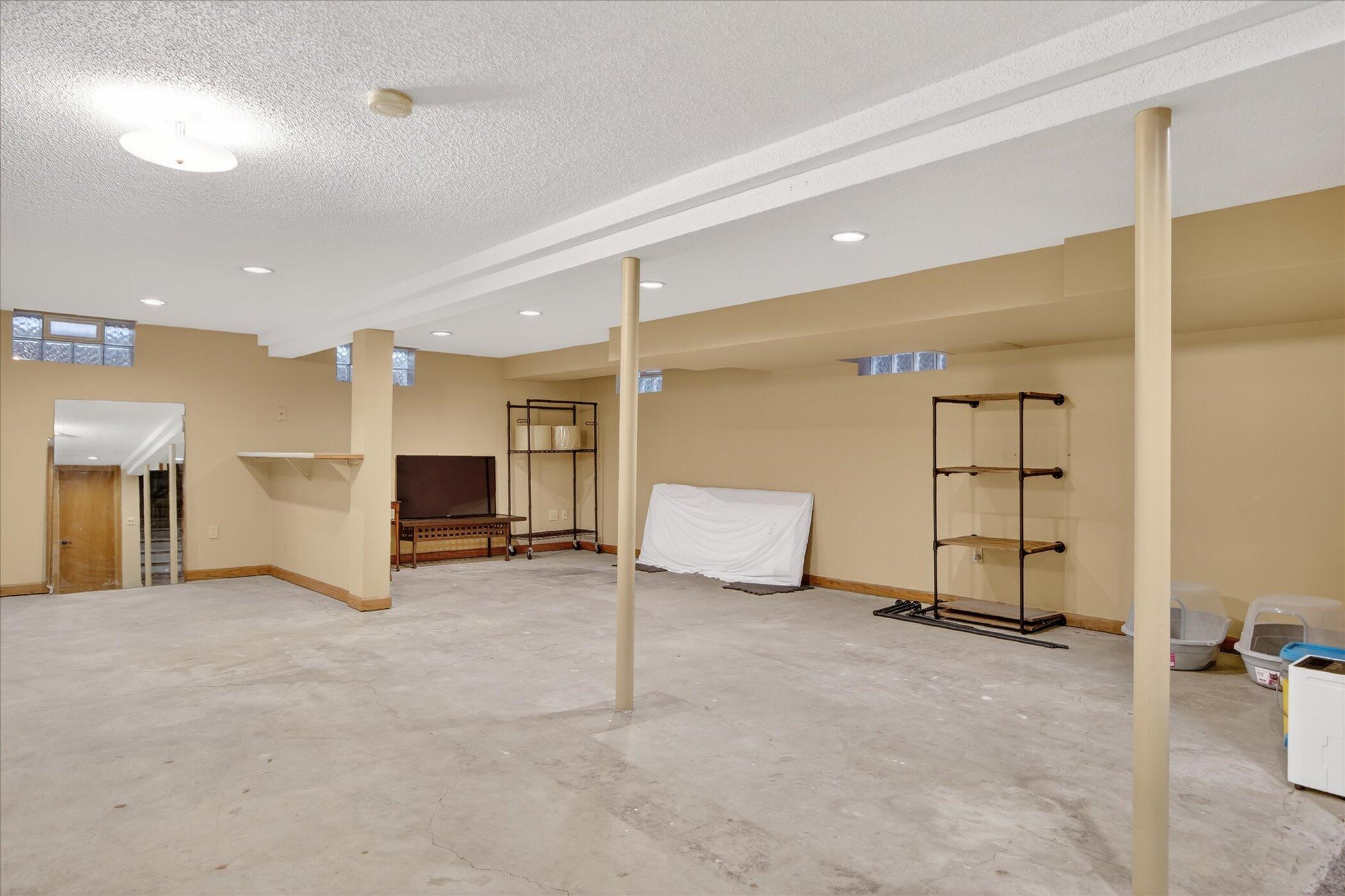 9765 McClements Road Brighton, MI 48114 - Photo 23 of 29 34-9765 McClements Rd Brighton, MI 4811