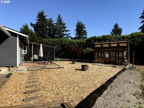$950,000 | 21383 South Yeoman Road, Beavercreek, OR 97004