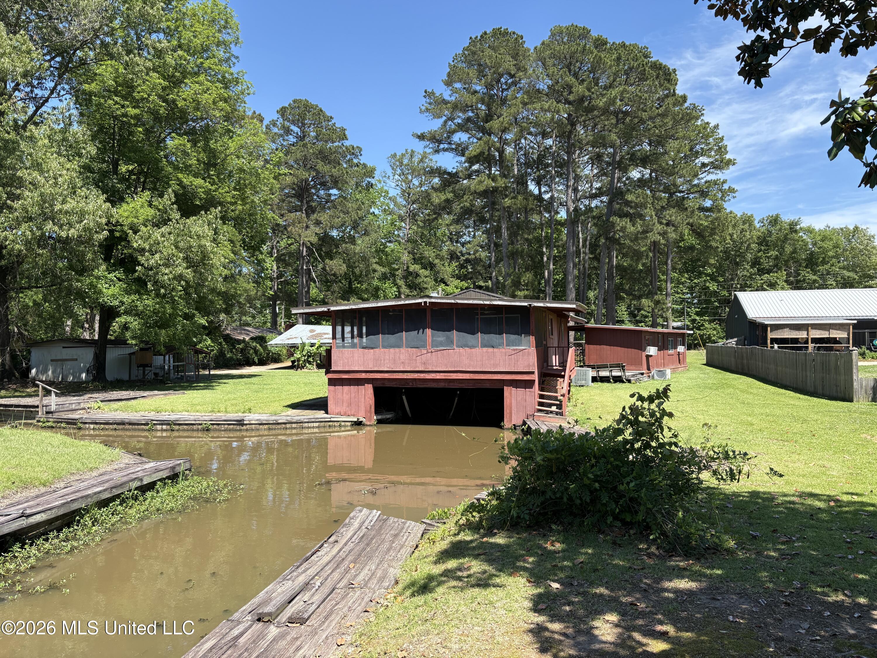 305 Lake Harbor Road Brandon, MS 39047 - Photo 9 of 31 IMG_7759