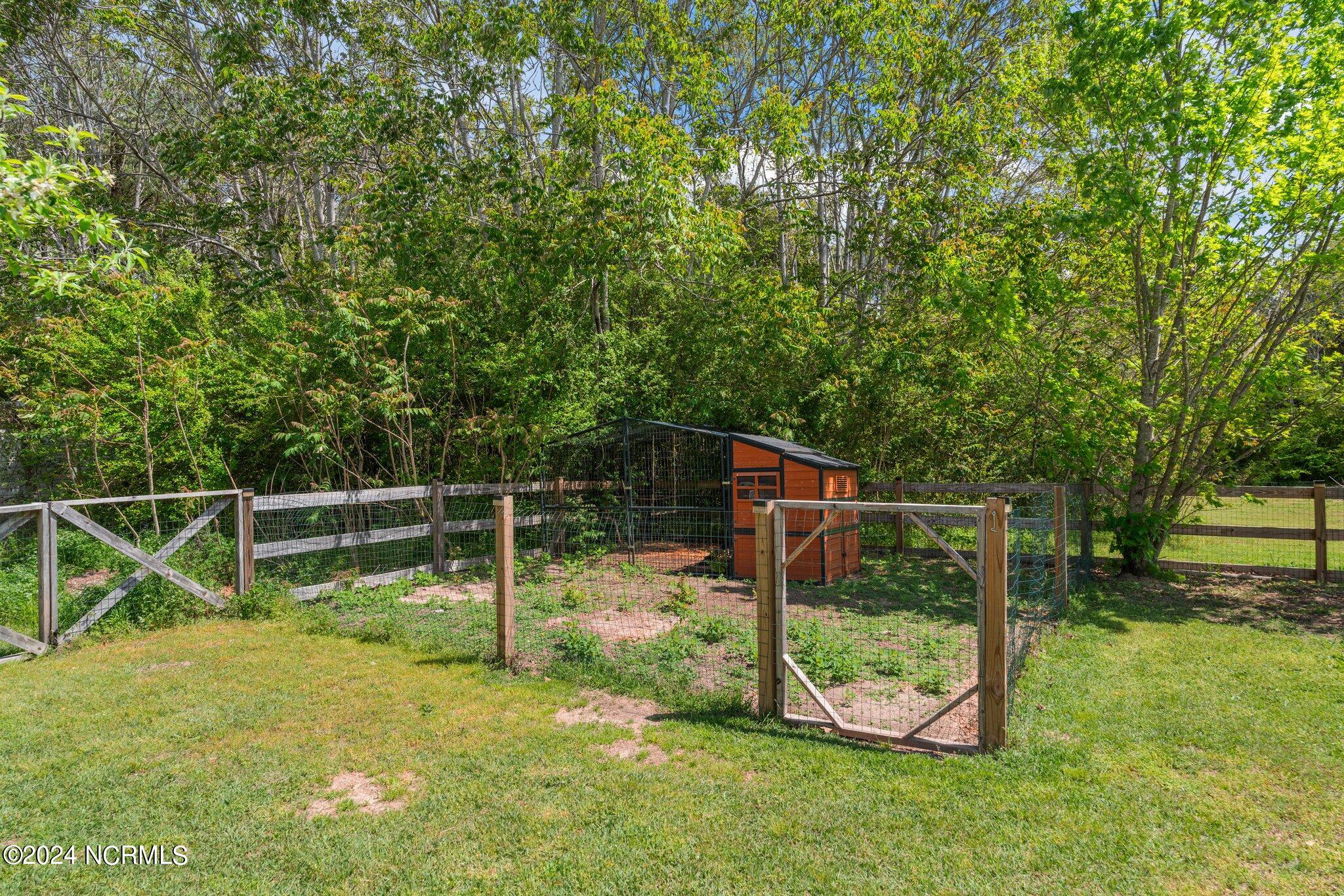 1475 L Cooper Road Cameron, NC 28326 - Photo 31 of 32 Chicken Coop