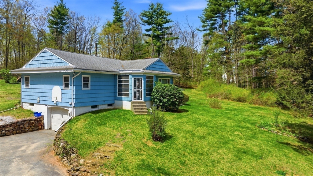 817 Somers Road East Longmeadow, MA 01028 - Photo 9 of 34