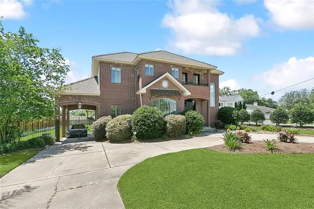 $829,000 | 155 Sauve Road, River Ridge, LA 70123