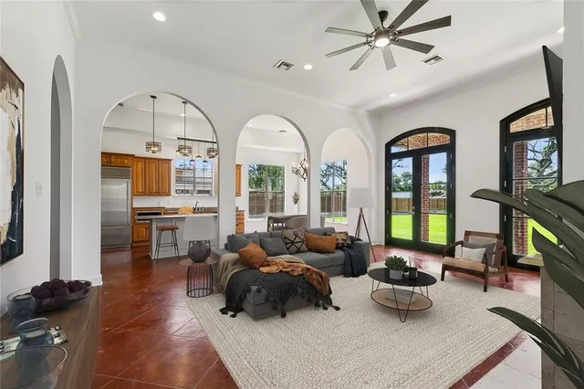 $829,000 | 155 Sauve Road, River Ridge, LA 70123