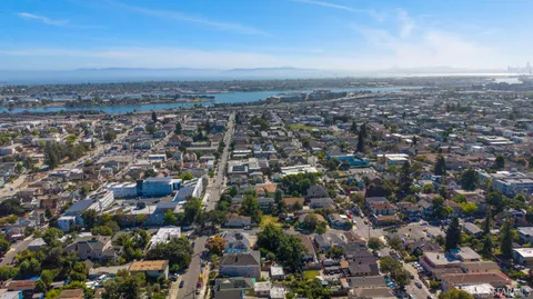 $355,000 | 1127 East 20th Street, Oakland, CA 94606