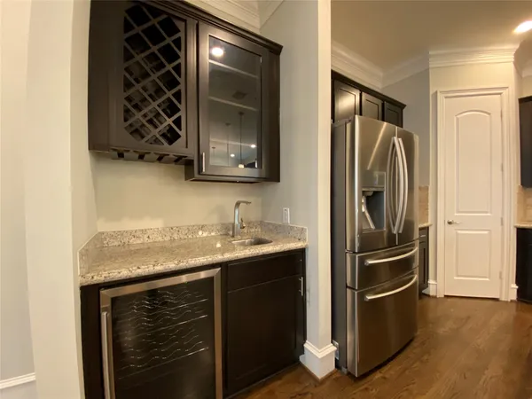 $2,995 | 5226 Kiam Street, Unit 1010, Houston, TX 77007