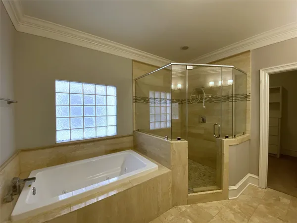 $2,995 | 5226 Kiam Street, Unit 1010, Houston, TX 77007