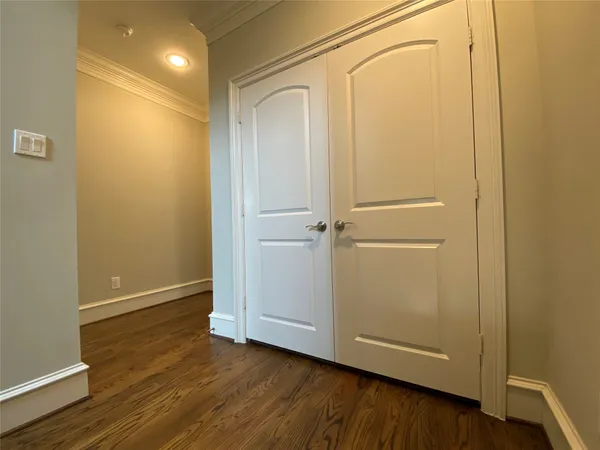 $2,995 | 5226 Kiam Street, Unit 1010, Houston, TX 77007