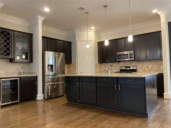 $2,995 | 5226 Kiam Street, Unit 1010, Houston, TX 77007