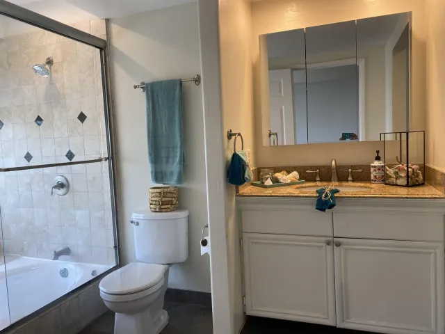 $3,695 | 2333 Caringa Way, Unit 31, Carlsbad, CA 92009