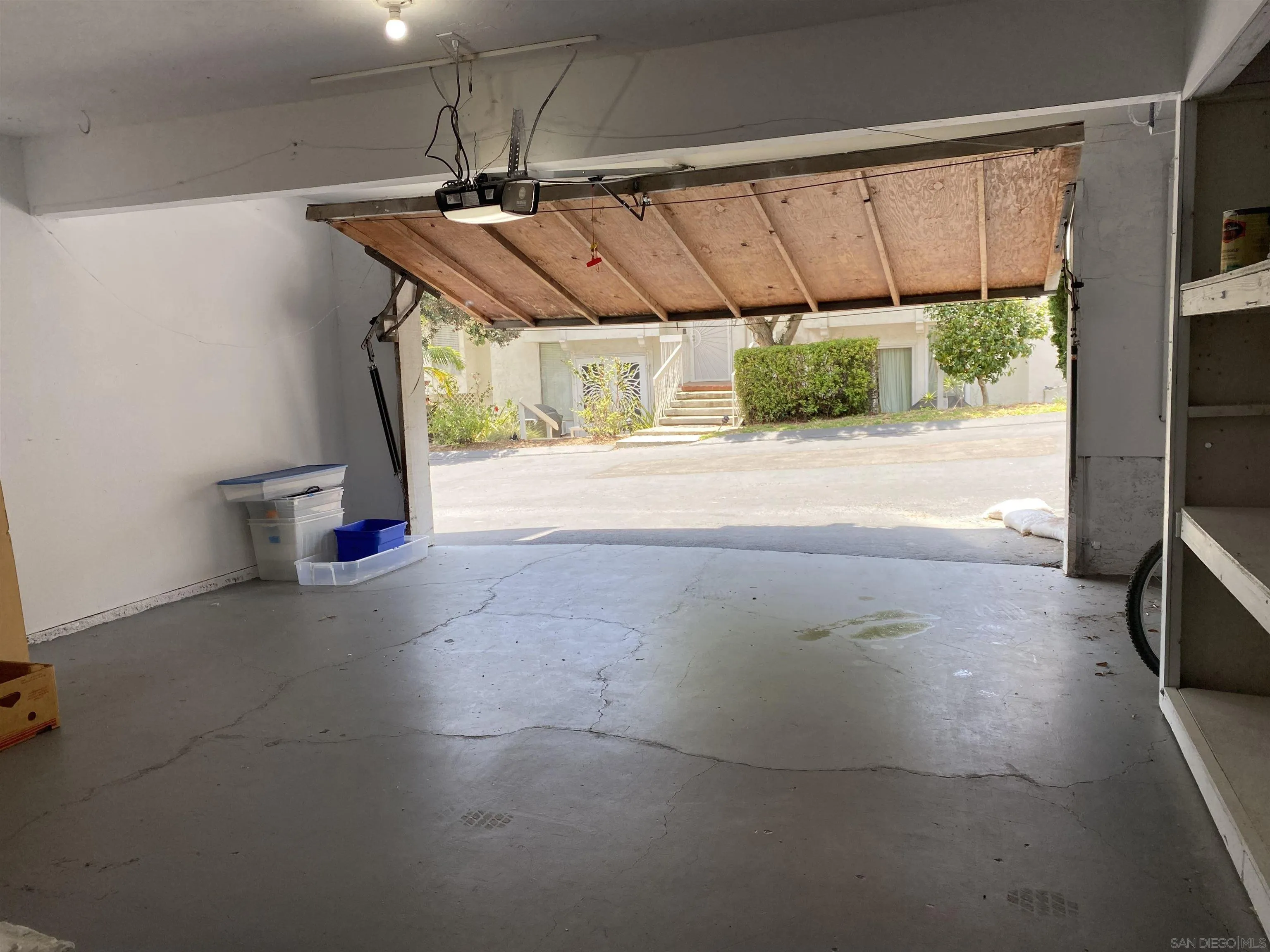 2333 Caringa Way, Unit 31 Carlsbad, CA 92009 - Photo 19 of 20