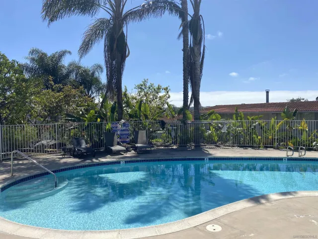 $3,695 | 2333 Caringa Way, Unit 31, Carlsbad, CA 92009