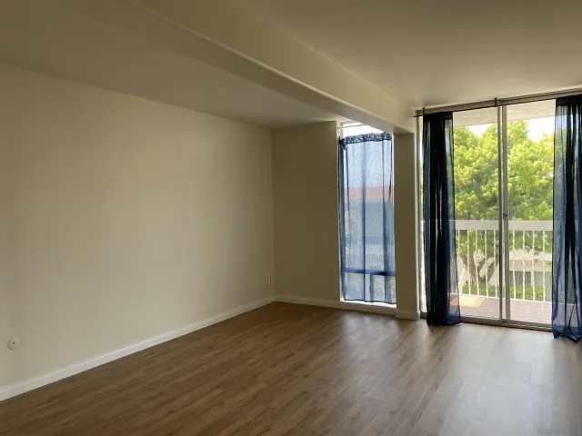 $3,695 | 2333 Caringa Way, Unit 31, Carlsbad, CA 92009