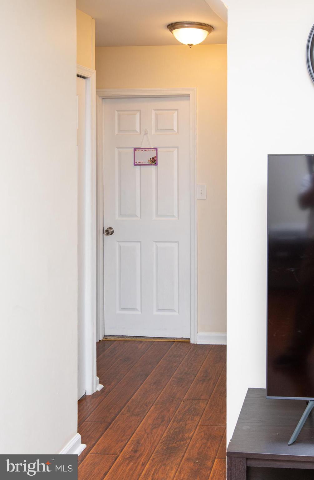 33 Pumpkin Hill Road Levittown, PA 19056 - Photo 18 of 40