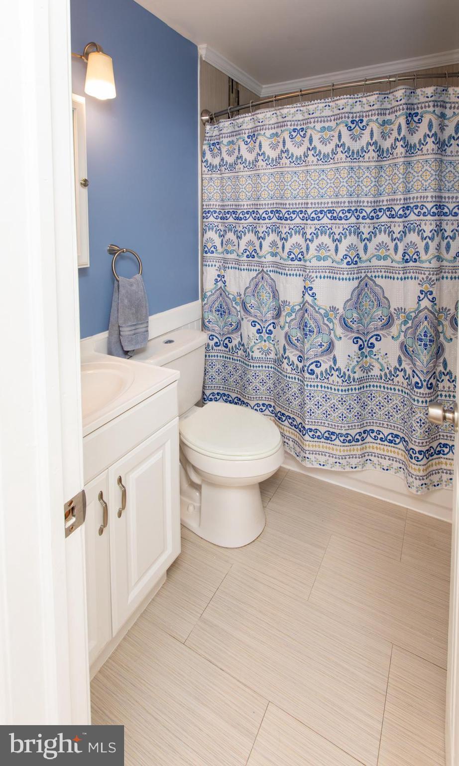 33 Pumpkin Hill Road Levittown, PA 19056 - Photo 19 of 40