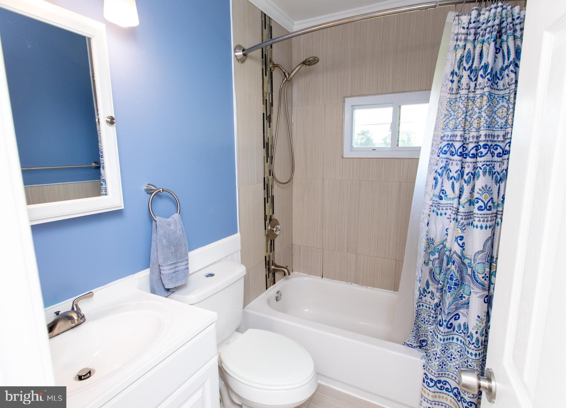 33 Pumpkin Hill Road Levittown, PA 19056 - Photo 21 of 40