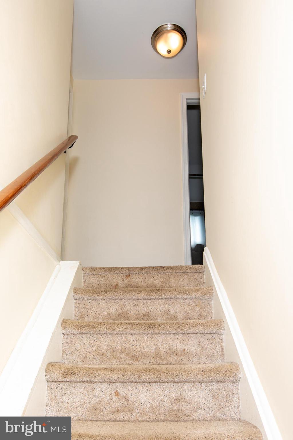 33 Pumpkin Hill Road Levittown, PA 19056 - Photo 26 of 40