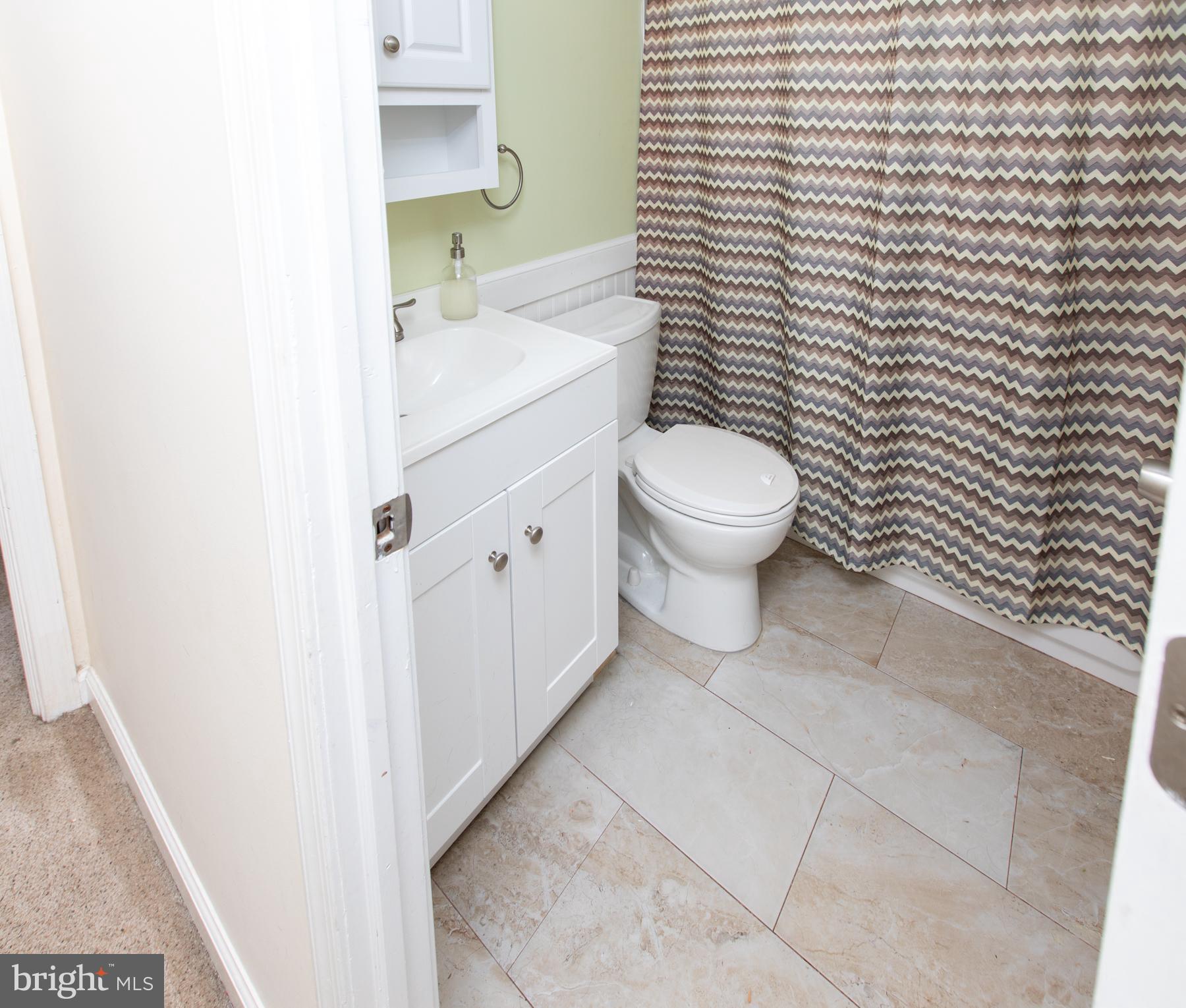 33 Pumpkin Hill Road Levittown, PA 19056 - Photo 28 of 40