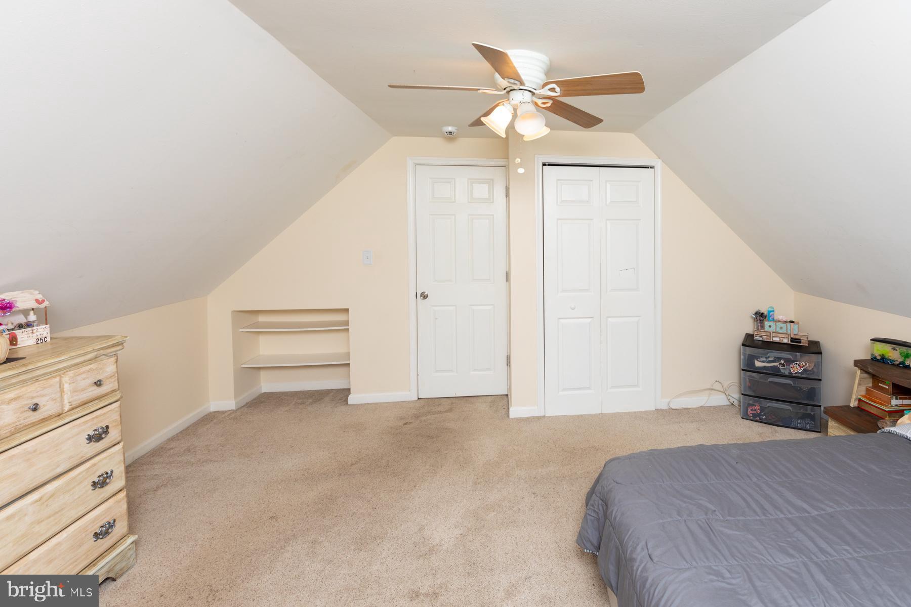 33 Pumpkin Hill Road Levittown, PA 19056 - Photo 32 of 40