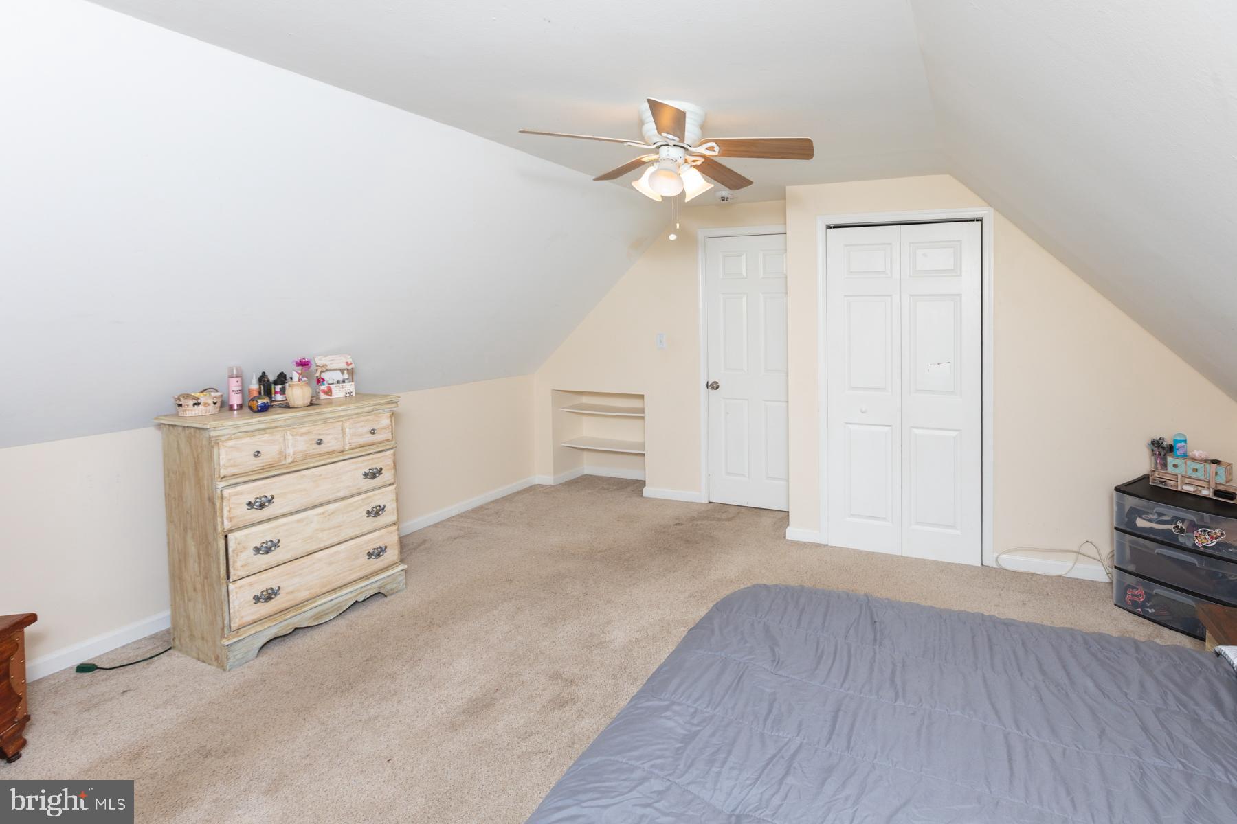 33 Pumpkin Hill Road Levittown, PA 19056 - Photo 33 of 40