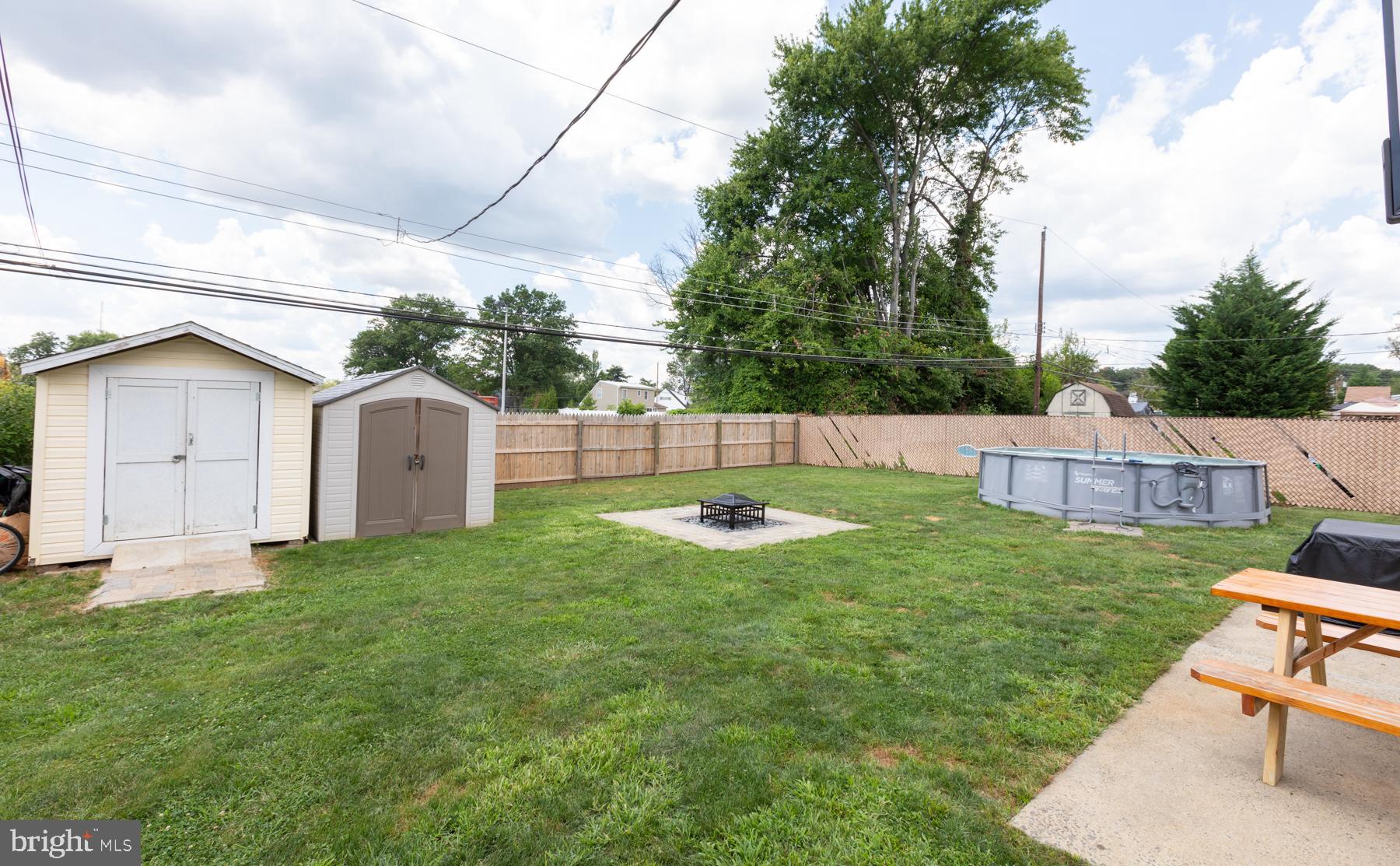 33 Pumpkin Hill Road Levittown, PA 19056 - Photo 38 of 40