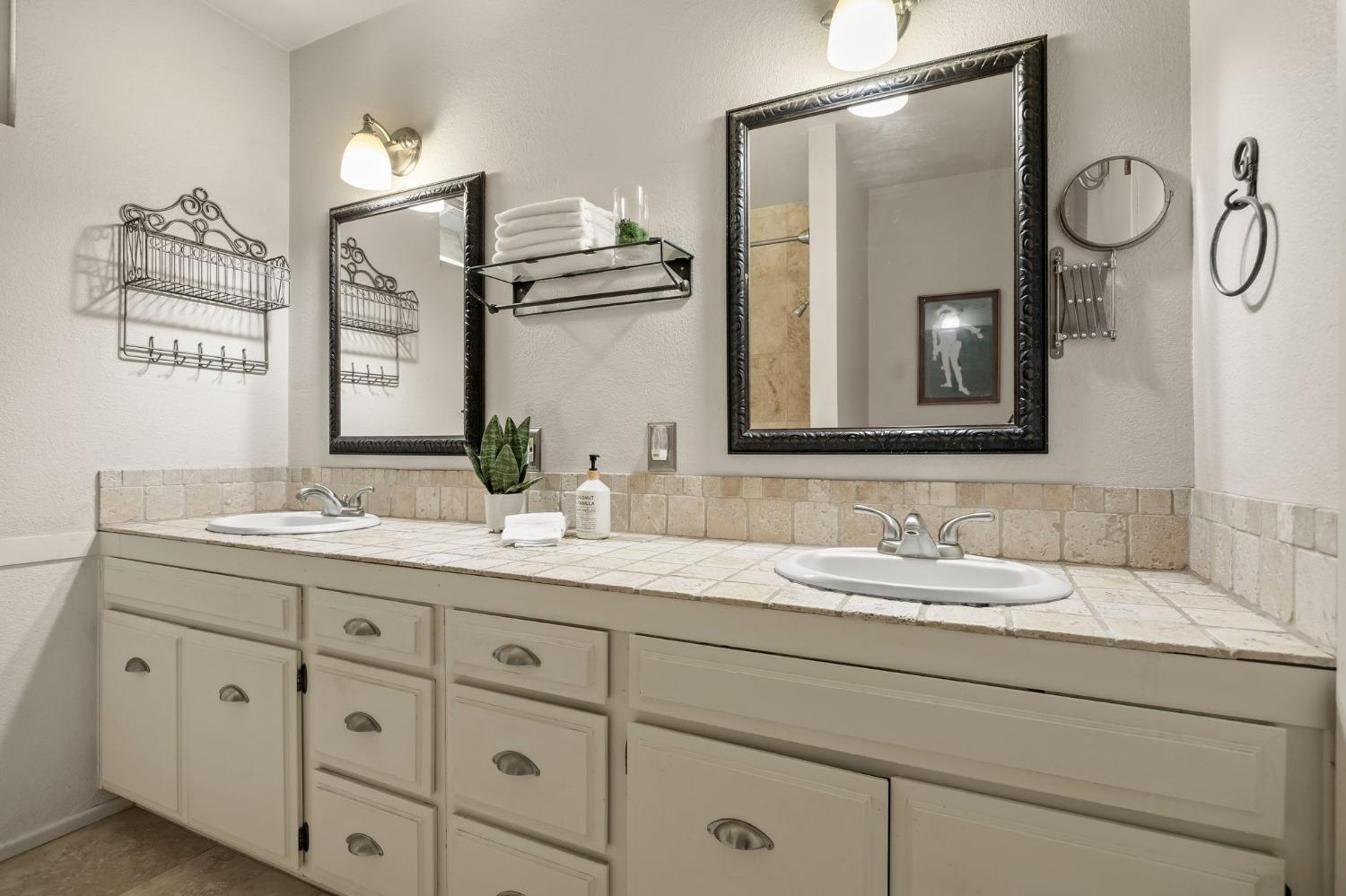 12755 Treeranch Road Ojai, CA 93023 - Photo 27 of 46 Gallery Image 27
