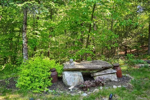 $1,200,000 | 33 Cimarron Road, Putnam Valley, NY 10579