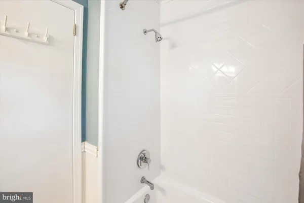 $825,000 | 6808 Stoneybrooke Lane, Alexandria, VA 22306
