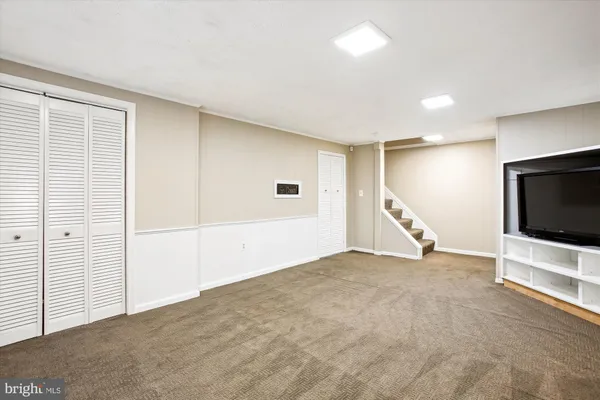 $825,000 | 6808 Stoneybrooke Lane, Alexandria, VA 22306