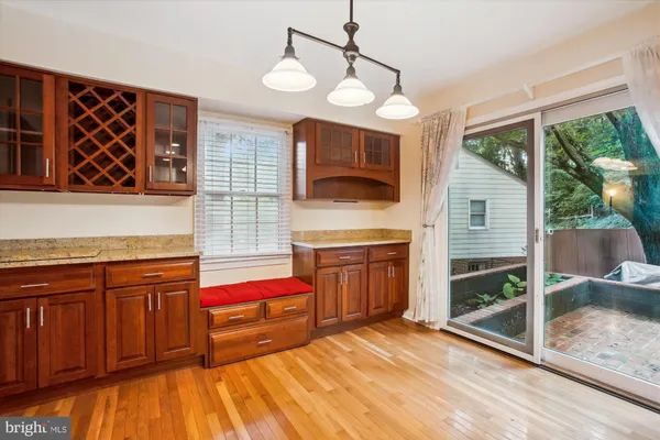 $825,000 | 6808 Stoneybrooke Lane, Alexandria, VA 22306