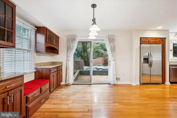 $825,000 | 6808 Stoneybrooke Lane, Alexandria, VA 22306