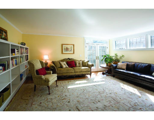 83 Fuller Street, Unit 2 Brookline, MA 02446 - Photo 2 of 5