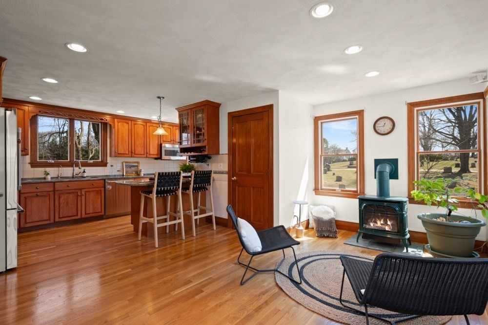 14 Federal Street Reading, MA 01867 - Photo 14 of 42