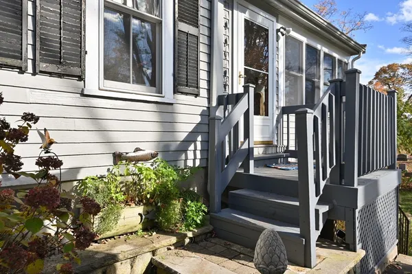 $810,000 | 14 Federal Street, Reading, MA 01867