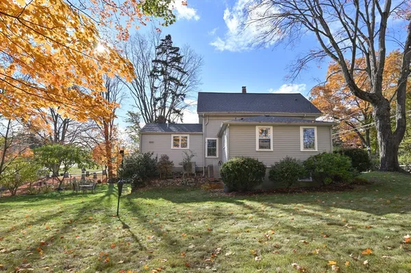 $810,000 | 14 Federal Street, Reading, MA 01867