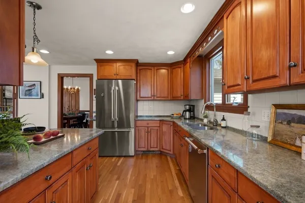 $810,000 | 14 Federal Street, Reading, MA 01867