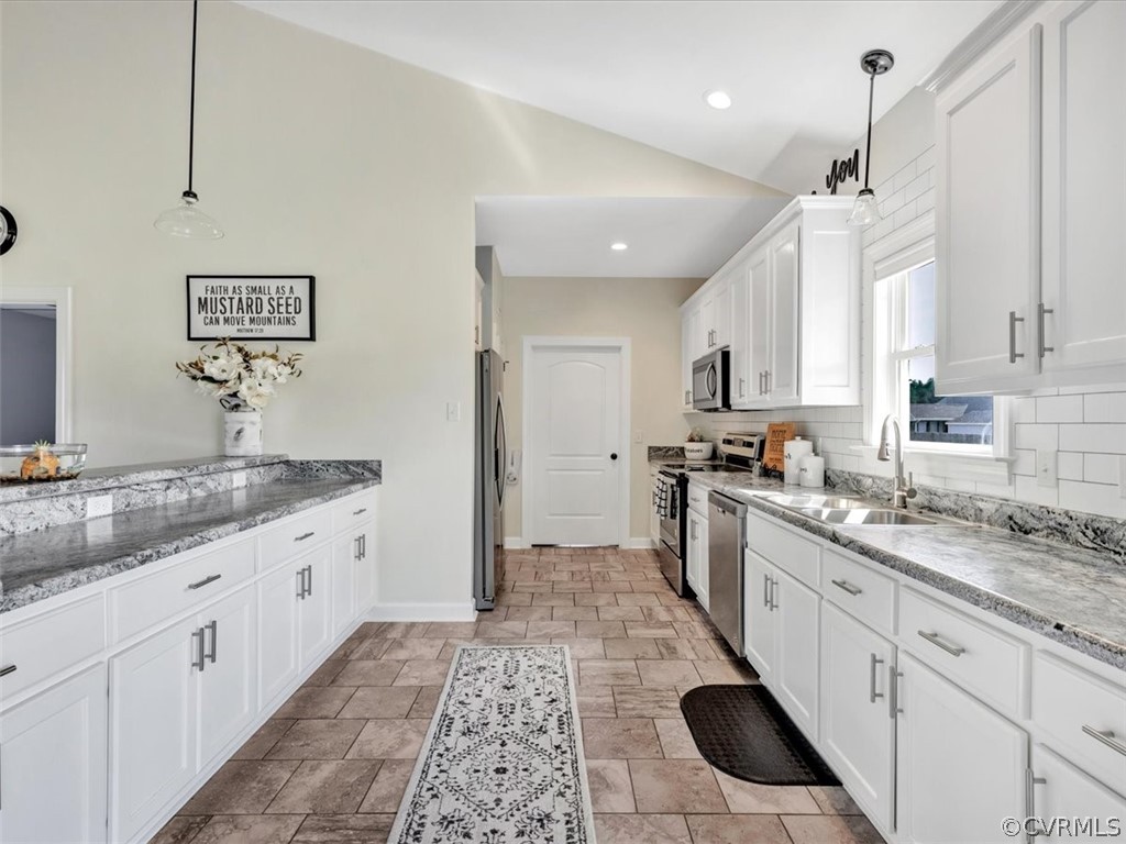 8950 Rock Cedar Road New Kent, VA 23124 - Photo 9 of 31 Gallery Image 9
