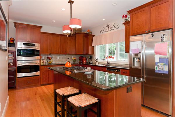 38 Oldham Road Arlington, MA 02474 - Photo 2 of 28 Gallery Image 2