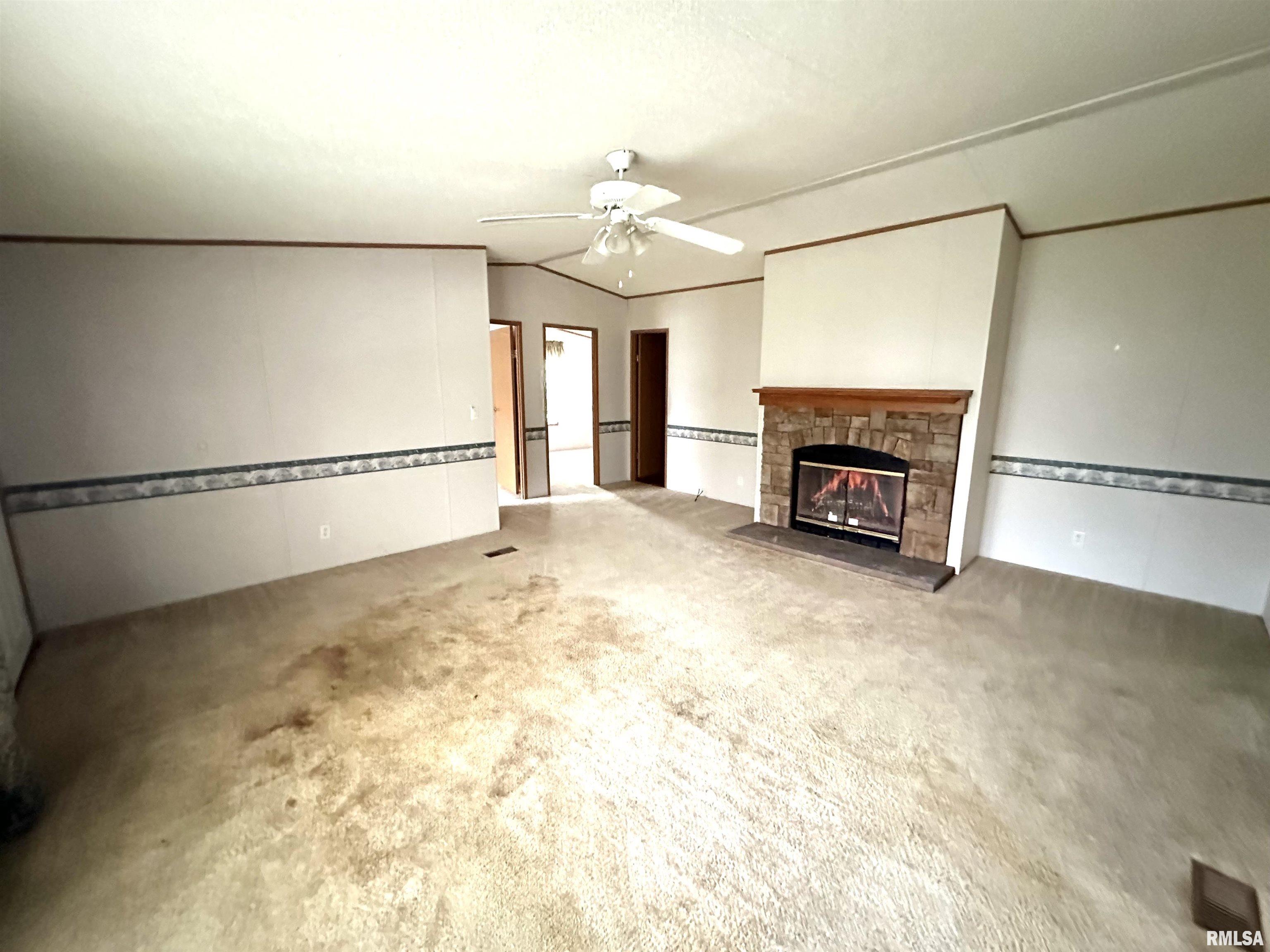 29251 Sycamore Road Centralia, IL 62801 - Photo 2 of 12