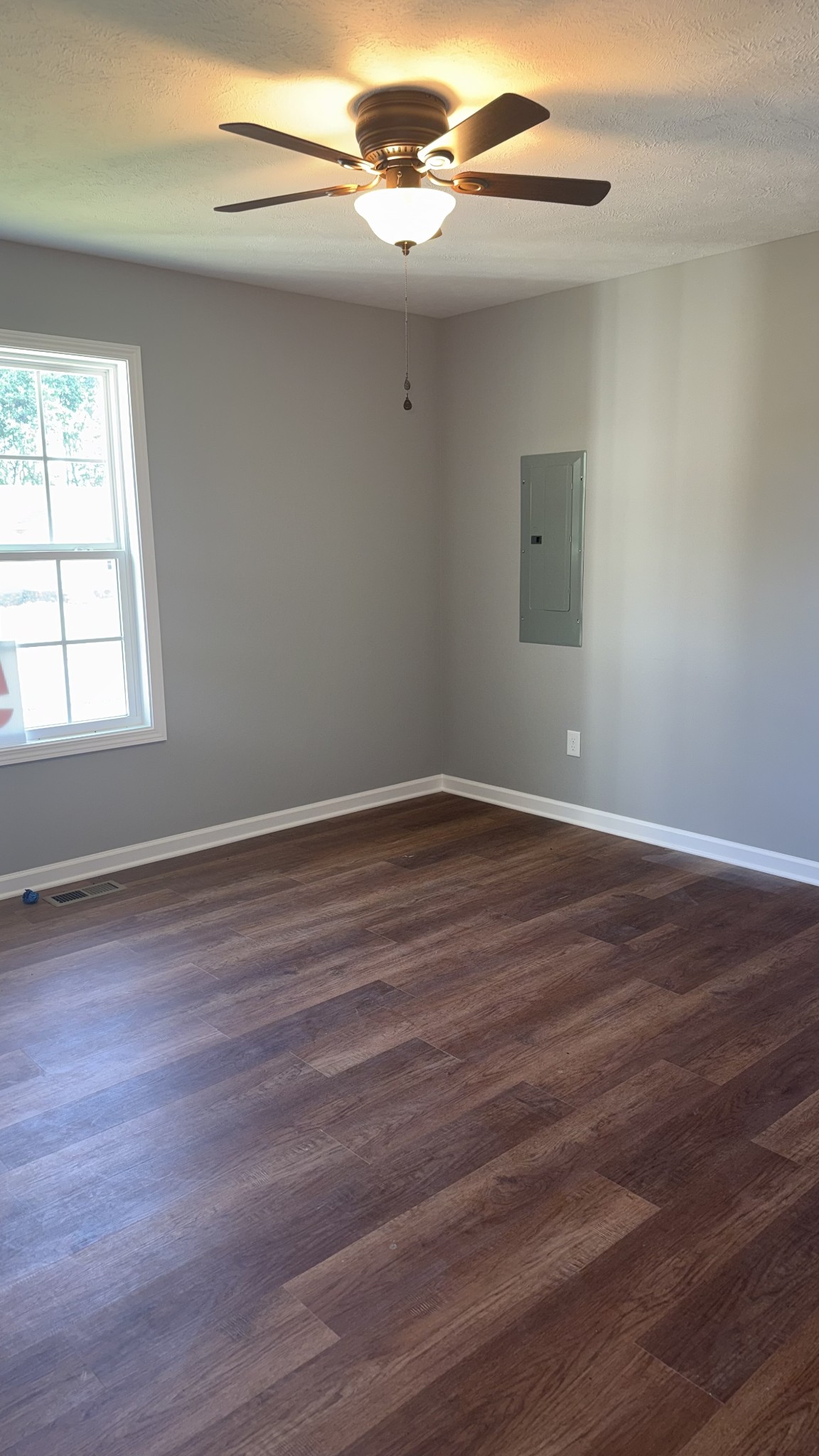 159 Hesselly Road Decherd, TN 37324 - Photo 15 of 16 Gallery Image 15