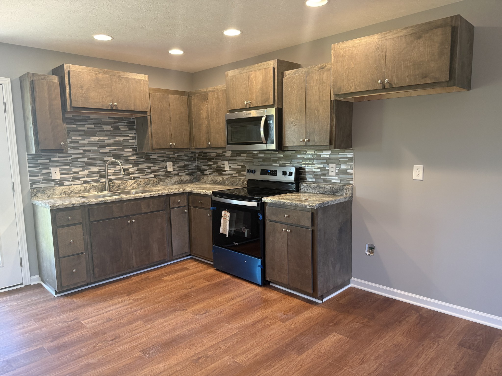 159 Hesselly Road Decherd, TN 37324 - Photo 3 of 16 Gallery Image 3