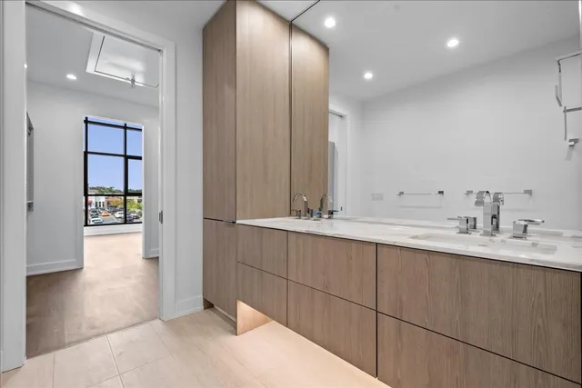 $7,000 | 728 Waukegan Road, Unit 209, Deerfield, IL 60015