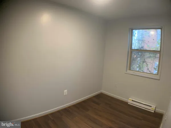 $1,500 | 927 52nd Street Northeast, Unit 4, Washington, DC 20019