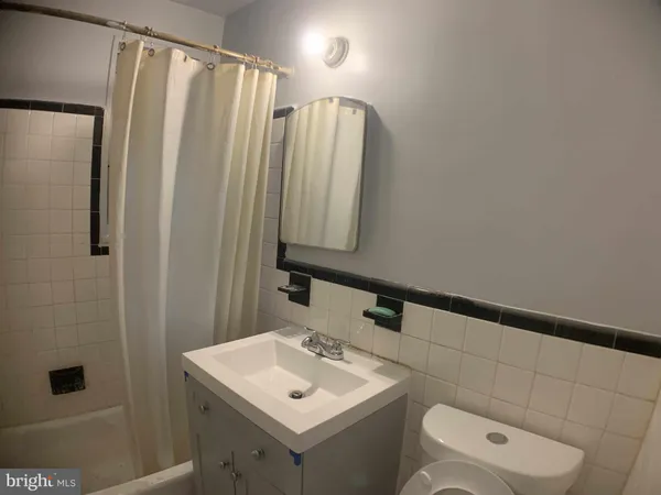 $1,500 | 927 52nd Street Northeast, Unit 4, Washington, DC 20019