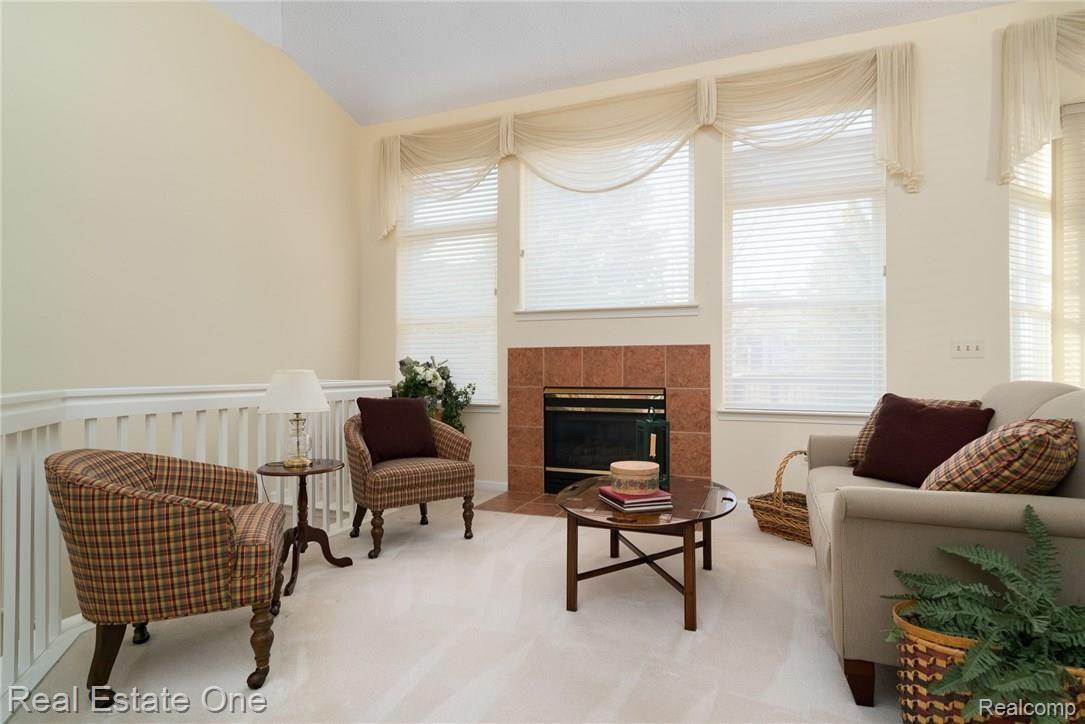 4922 Georgetown Drive Rochester, MI 48306 - Photo 6 of 41 4922-Georgetown-13.jpg