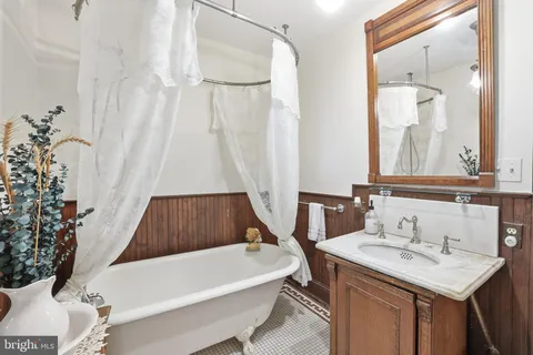 $1,249,000 | 4200 Farragut Street, Hyattsville, MD 20781