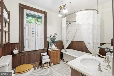 $1,249,000 | 4200 Farragut Street, Hyattsville, MD 20781